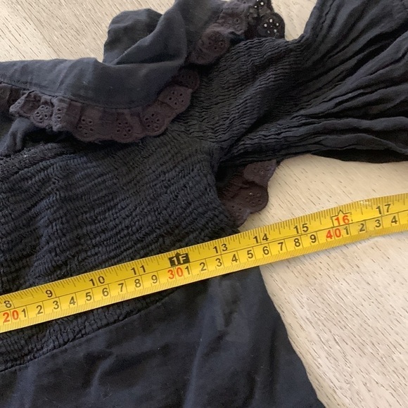 KanCan off the shoulders cropped eyelet black top size S ruffles bohemian - Picture 5 of 9